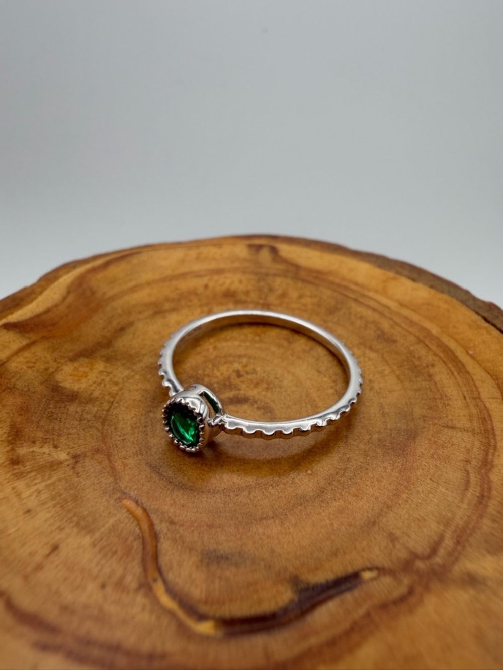 Sterling Silver Ring with Green Glass - size 8